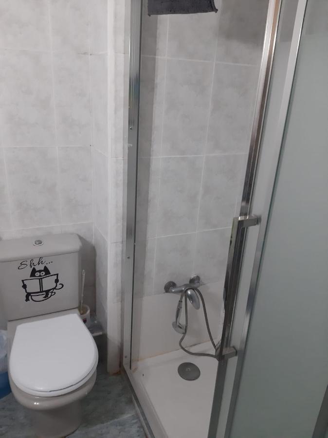Grande En Piso Compartido Con 2 Adultos Y 1 Perrito Privatunterkunft