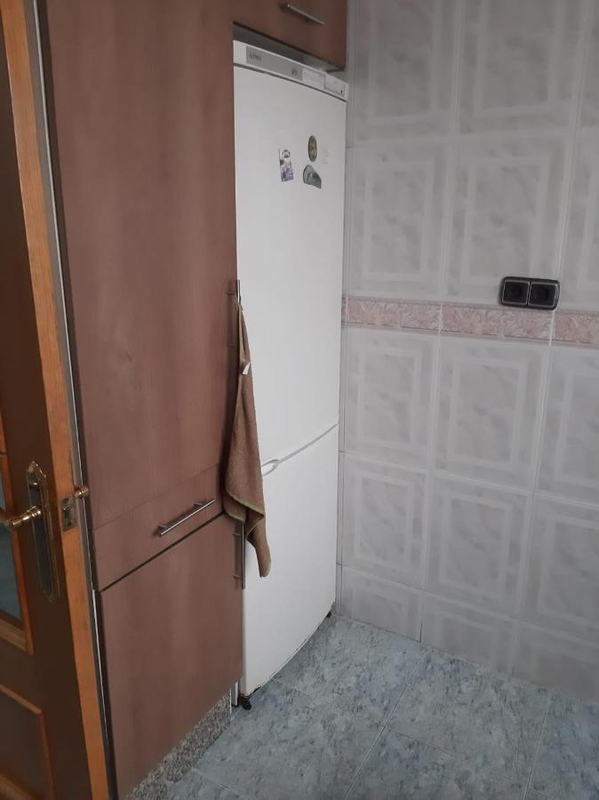 Grande En Piso Compartido Con 2 Adultos Walencja