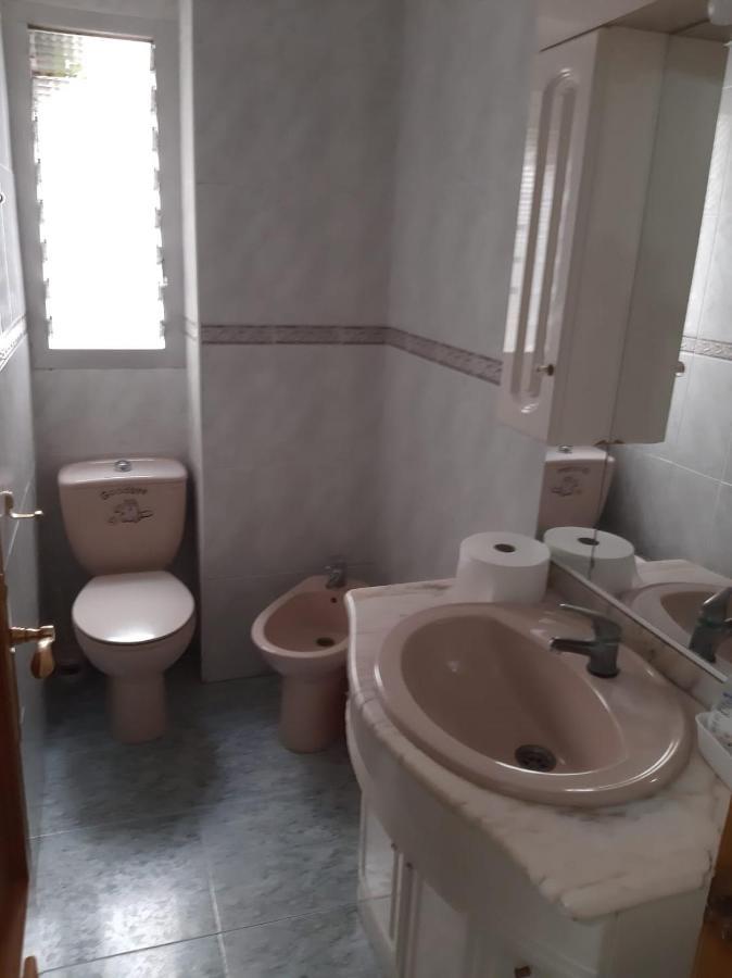 Grande En Piso Compartido Con 2 Adultos Y 1 Perrito Accommodatie bij particulieren